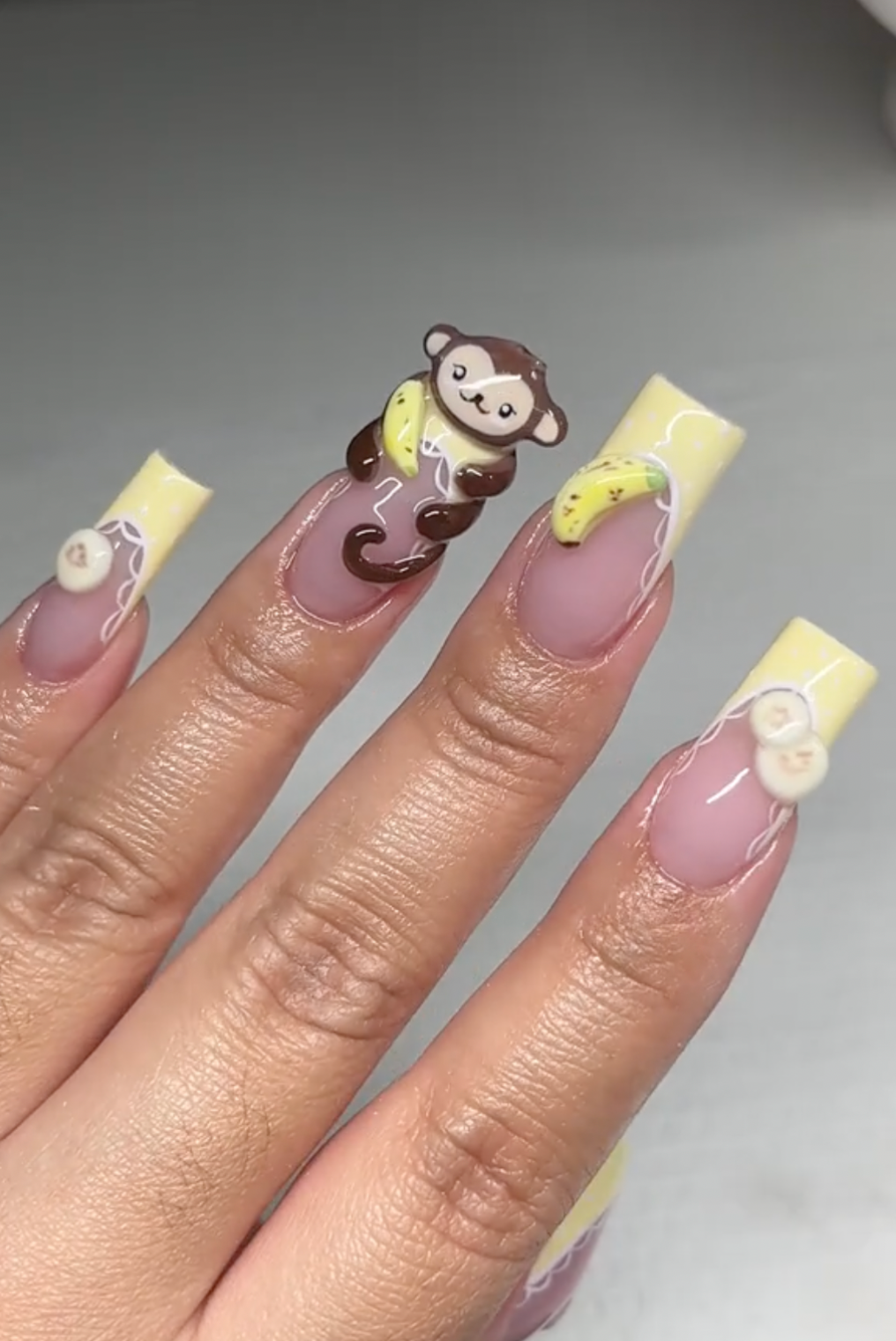 Delicate Monkey Nailset