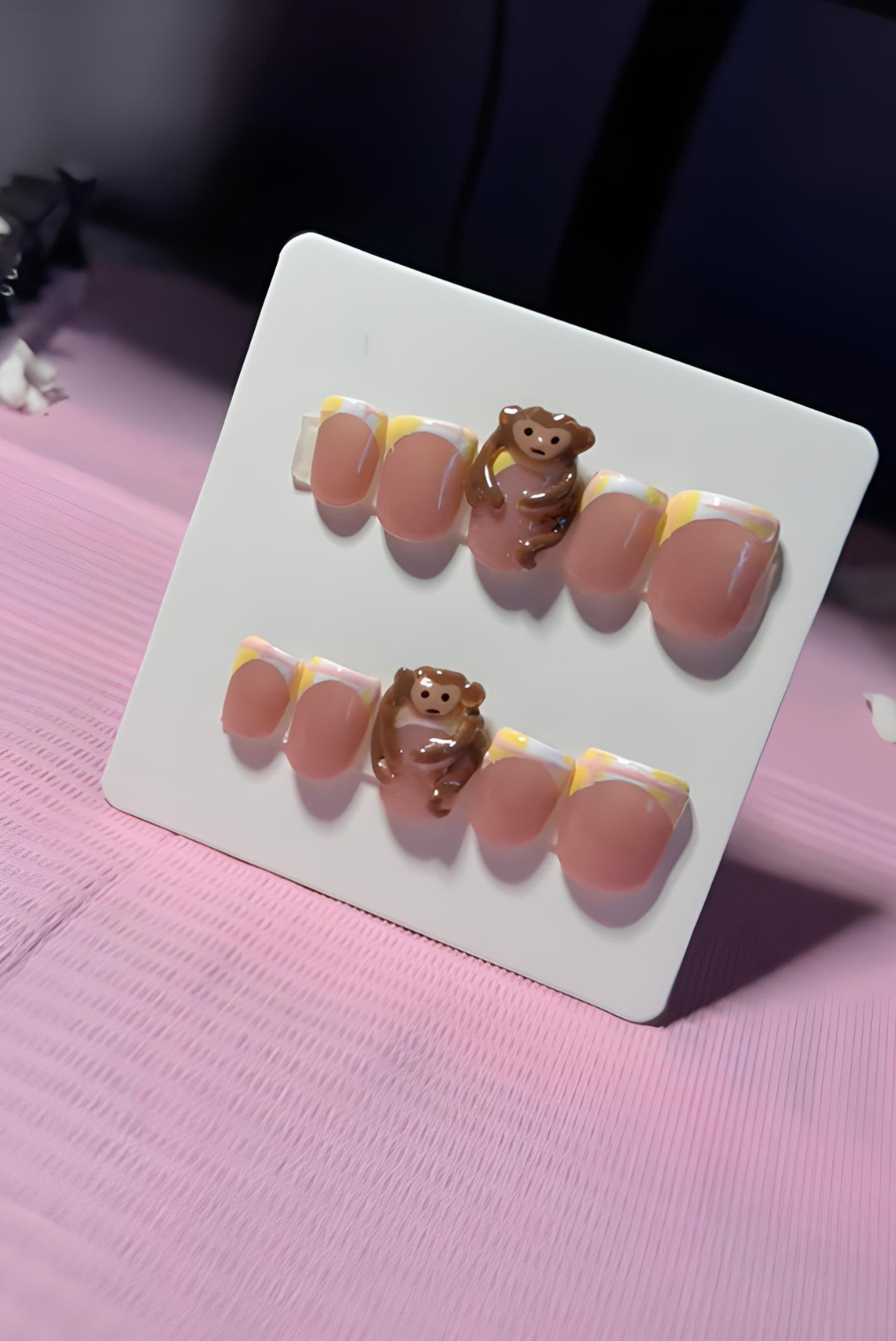 Delicate Monkey Nailset