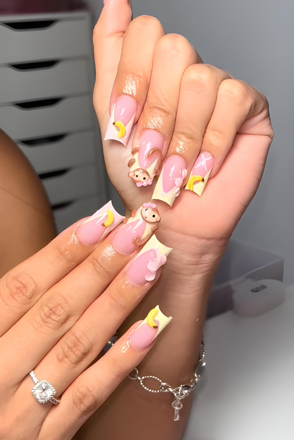 Delicate Monkey Nailset